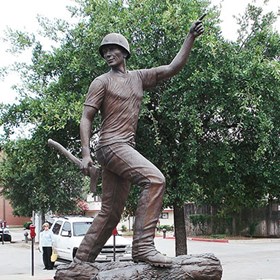 Stainless Steel Sculpture: Monumental Sculptor
